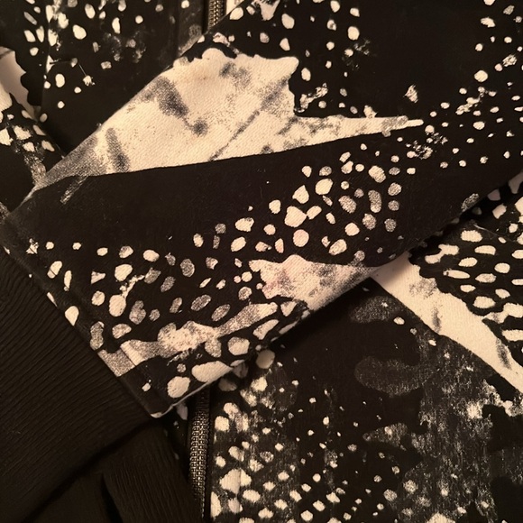 LULULEMON Rare Print Static Mist Scuba III Sweatshirt Hoodie Jacket—SZ. 4 - Picture 9 of 11